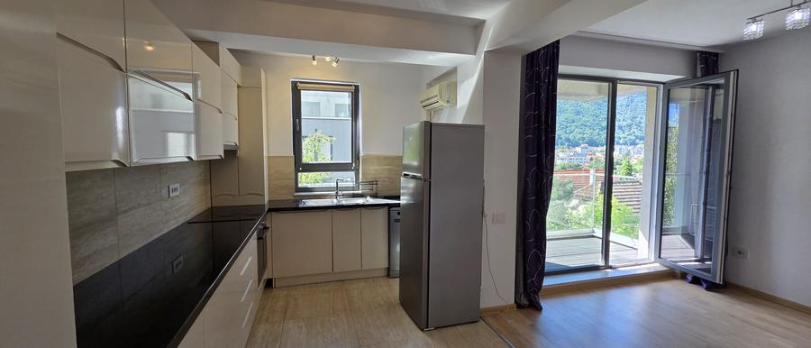 Apartament cu 2 camere in Centrul Civic, SU 56 mp,terasa 4,5 mp, partial mobilat - 2