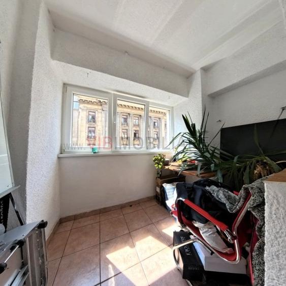 Apartament cu 4 camere decomandat în Universitate
