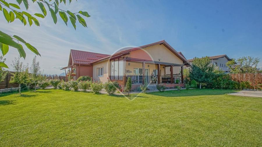 Casă individuală cu 3 camere cu Teren 739 Mp în Sânpetru