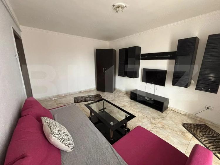 Apartament cu 2 camere decomandat în Republicii