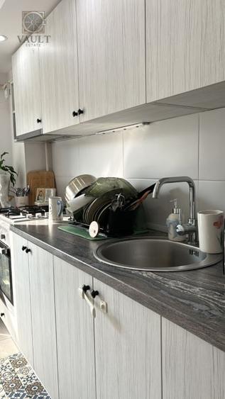 Apartament cu 3 camere semidecomandat, mobilat în Mogoșoaia