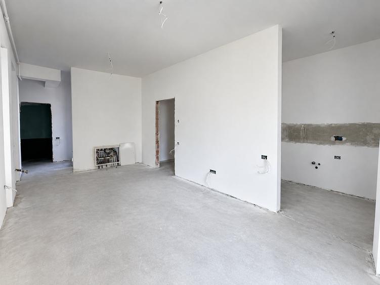 Apartament cu 2 camere semidecomandat în Eminescu