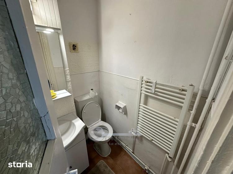 Apartament cu 2 camere decomandat în Hala Centrală