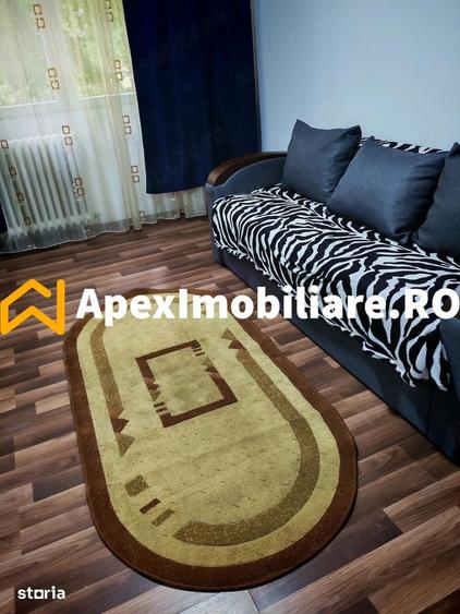 Apartament cu 3 camere decomandat în Peciu Nou