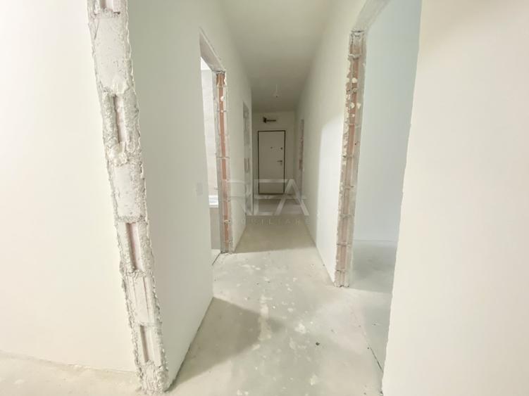 Apartament cu 3 camere decomandat în 13 Septembrie