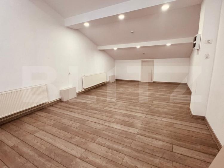 Spațiu comercial, de 240 mp, în Ultracentral