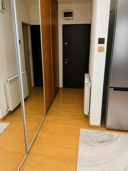 Apartament cu 2 camere decomandat în Hârșova