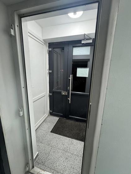 Spațiu comercial, de 20 mp, în Titan