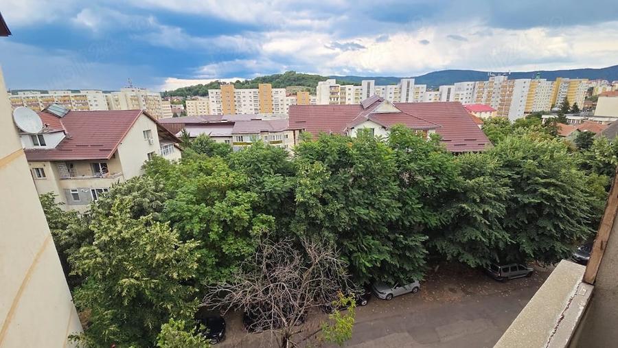 Apartament cu 3 camere decomandat în Ultracentral