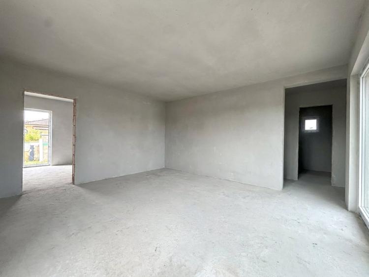 Casă individuală cu 4 camere cu Teren 372 Mp în Sânandrei