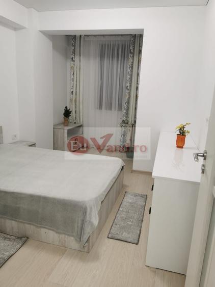 Apartament cu 2 camere semidecomandat, mobilat în Micro 17