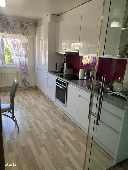 Apartament cu 2 camere decomandat în Carpați 2