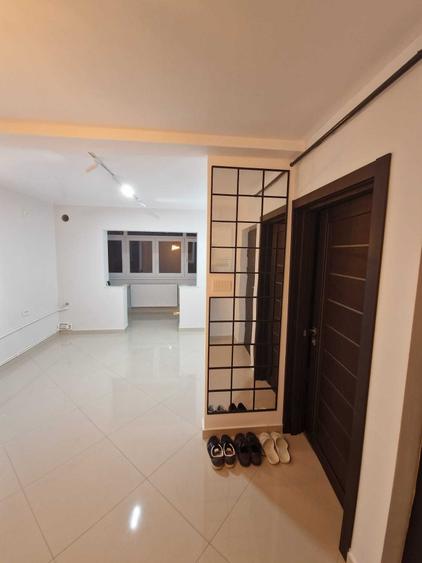 Apartament cu 3 camere decomandat în Canta