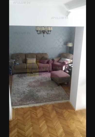 Casă individuală cu 6 camere decomandat cu Canalizare în Drumul Sării