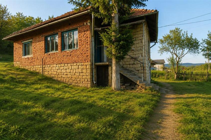 Casă cu 3 camere cu Canalizare în Șoimeni