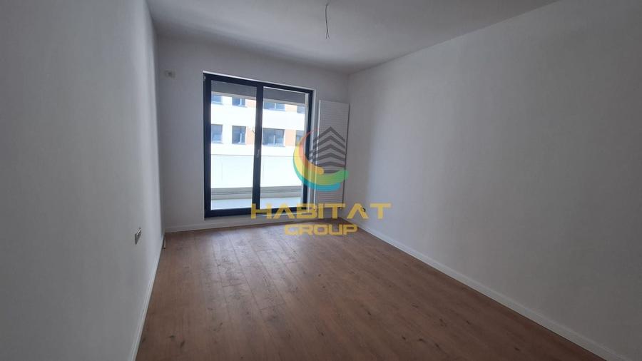 Apartament cu 4 camere decomandat în Metalurgiei