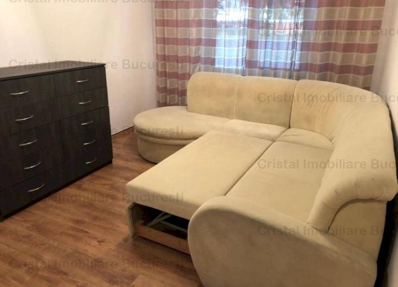 Apartament cu 4 camere semidecomandat, mobilat în Apărătorii Patriei