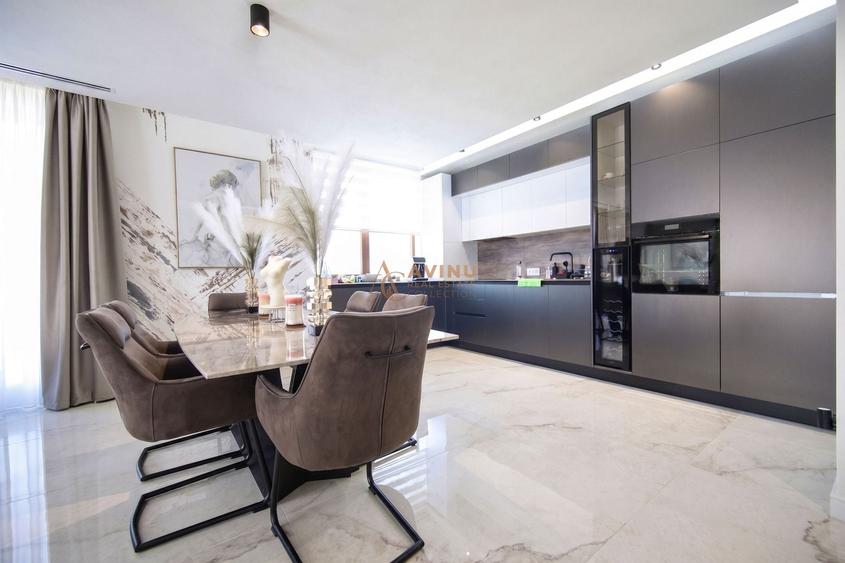 Apartament cu 5 camere în Sud-Vest