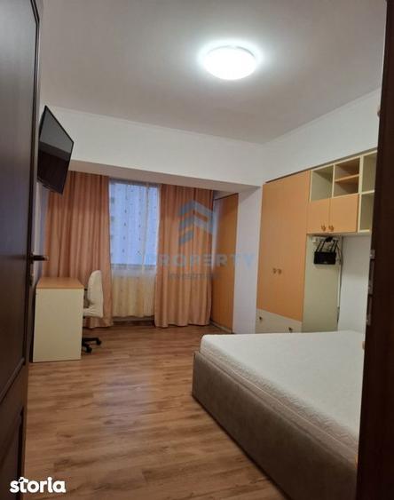 Apartament cu 3 camere, mobilat în Titan