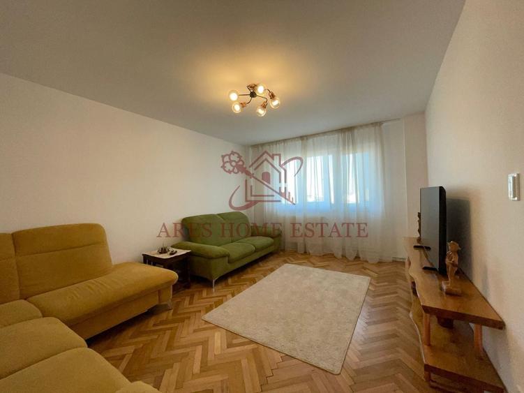 Apartament cu 3 camere decomandat, mobilat în Dacia