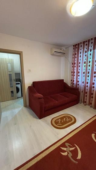 Apartament cu 2 camere semidecomandat în Democrației