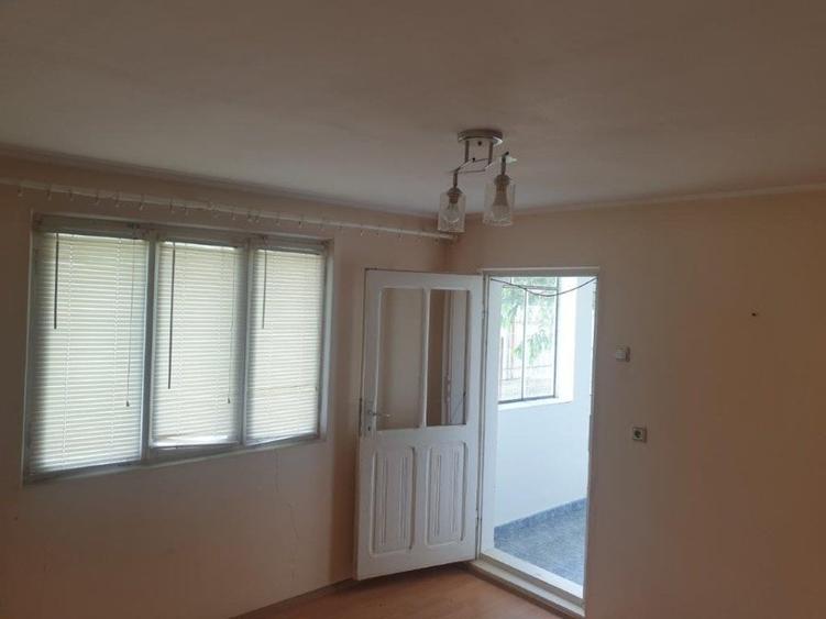 Casă individuală cu 2 camere cu Teren 315 Mp în Adjudu Vechi