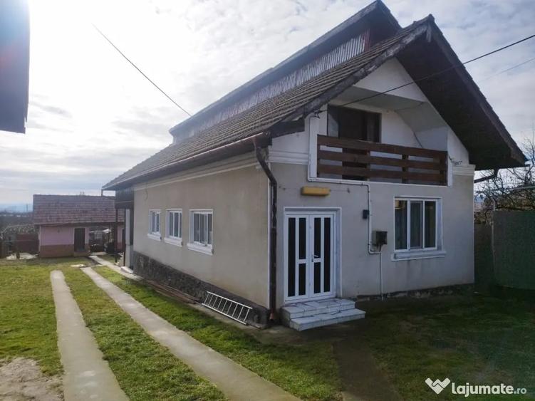 Casă cu 3 camere în Bâlta