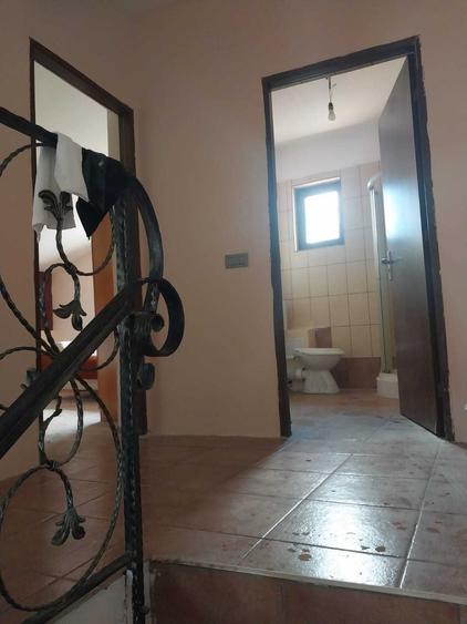 Casa (vila) de vanzare - 4
