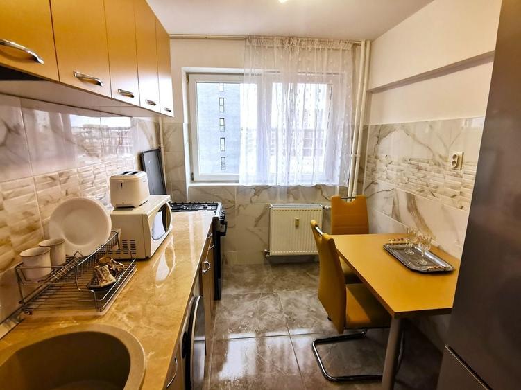 Apartament cu 2 camere semidecomandat, mobilat în Bucur Obor