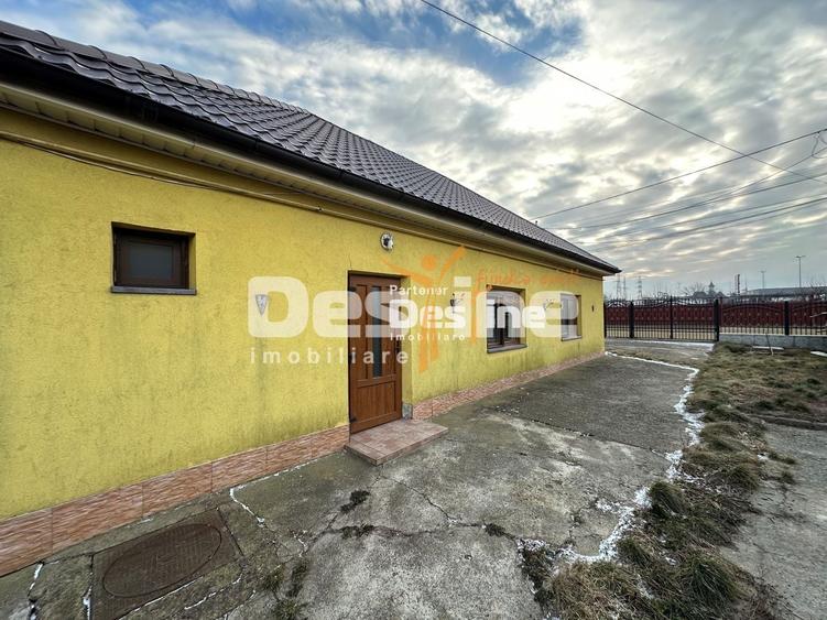 Duplex cu 3 camere cu Canalizare în Central