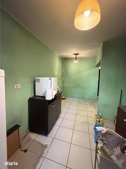 Apartament cu 3 camere decomandat în Titan