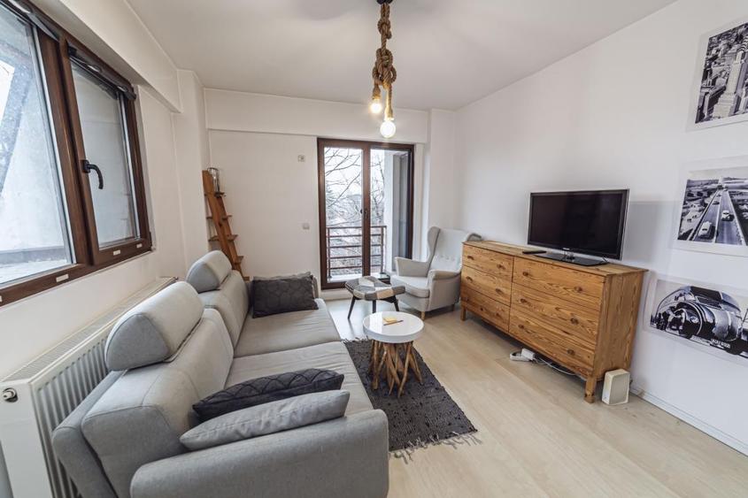 Apartament cu 2 camere decomandat, mobilat în Bucureștii Noi