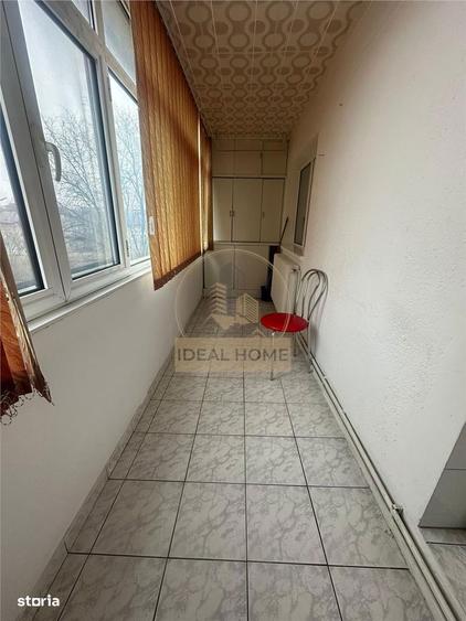 Apartament cu 2 camere decomandat în Nicolina — fotografia 1