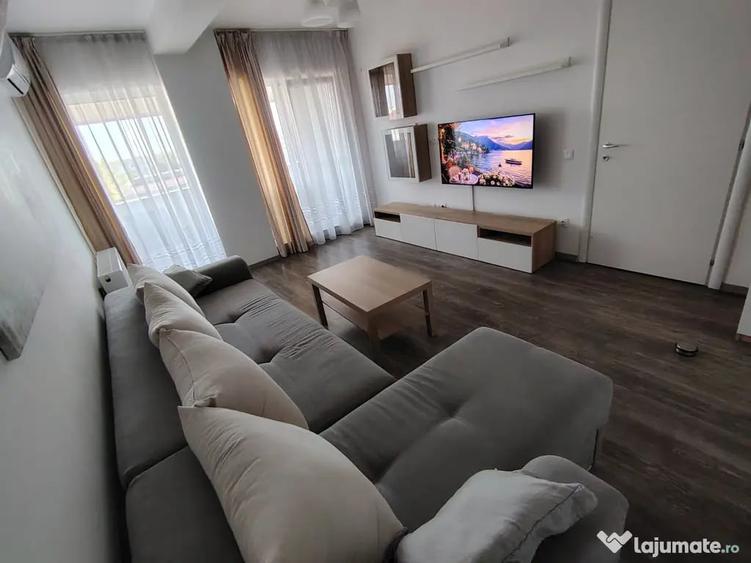 Apartament cu 2 camere decomandat în Titan