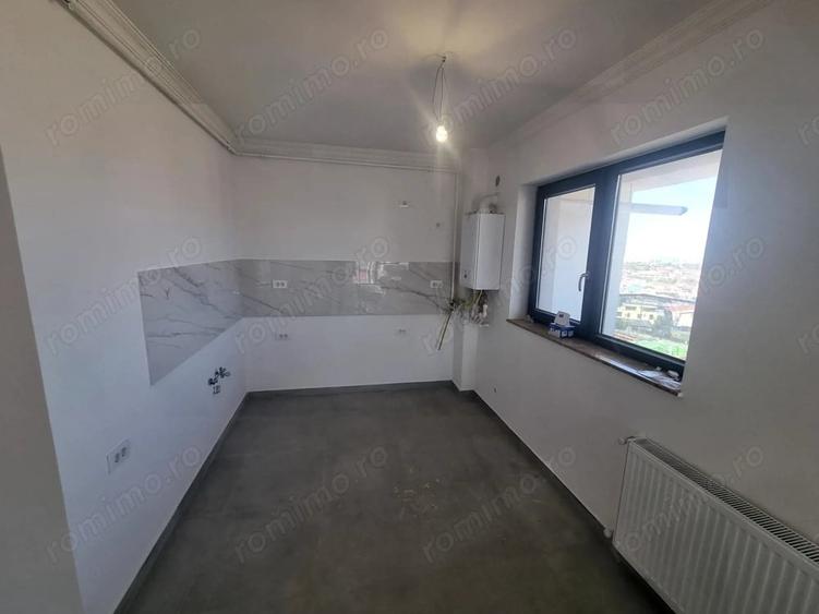 Apartament cu 3 camere decomandat în Energia