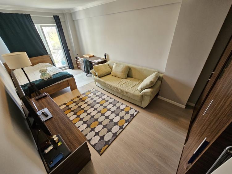 Apartament cu 3 camere semidecomandat în Mărăști — fotografia 2