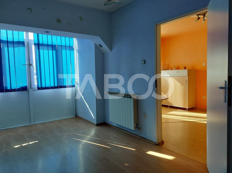 Apartament cu 2 camere nedecomandat, mobilat în Cisnădie