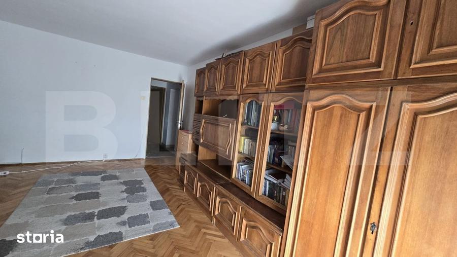 Apartament cu 2 camere în Micro 17