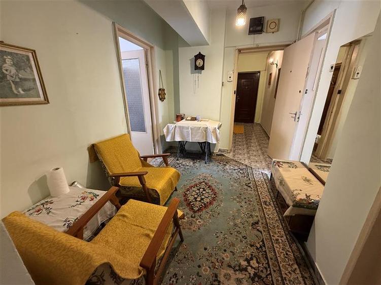 Apartament cu 3 camere decomandat în Ultracentral