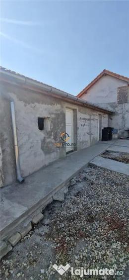 Doua Case In Curte Cenei La 28 Km De Timisoara - 2