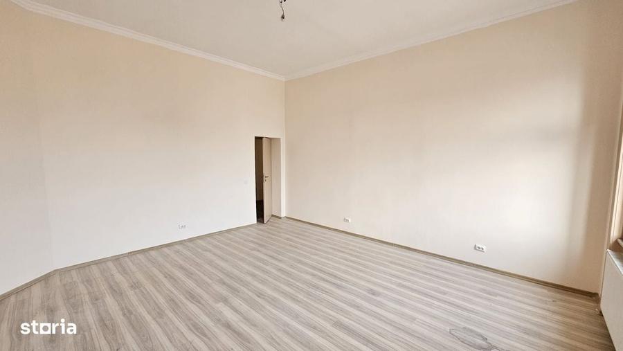 Apartament cu 4 camere în Central