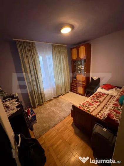 Apartament cu 4 camere decomandat, mobilat în Sângeorgiu de Mureș