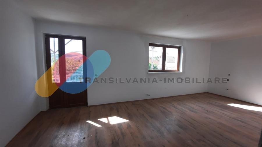 Duplex cu 4 camere cu Canalizare în Copăceni