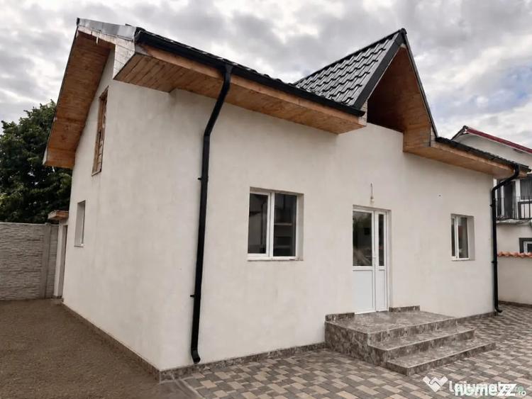 Casă cu 3 camere cu Teren 230 Mp în Central