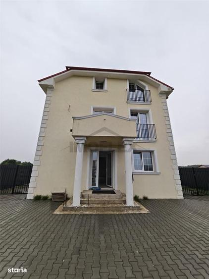 Casă cu 4 camere în Stupinii Prejmerului
