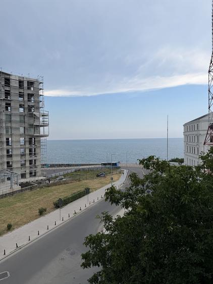Apartament cu 3 camere decomandat, mobilat în Exterior Vest