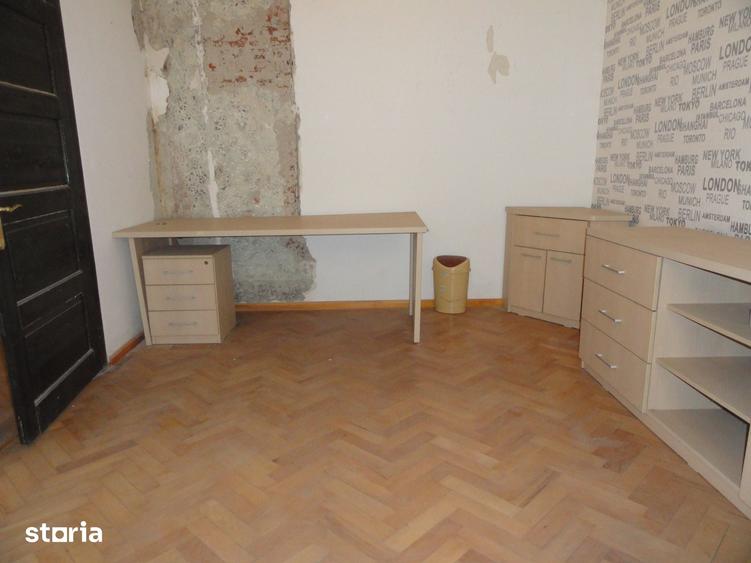 Spațiu comercial, de 70 mp, în Central