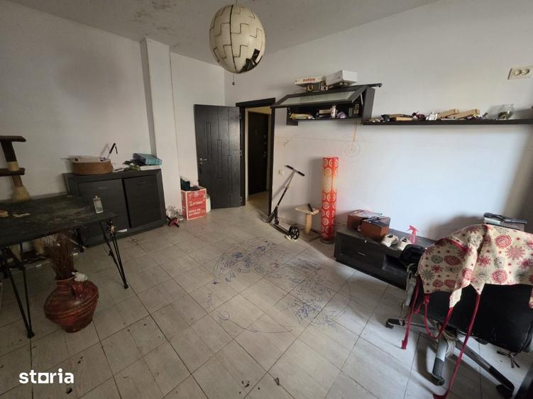 Apartament cu 2 camere decomandat în Ozana