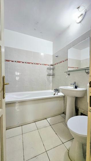 Apartament cu 2 camere semidecomandat în Berceni
