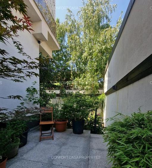 Apartament cu 3 camere în Victoriei